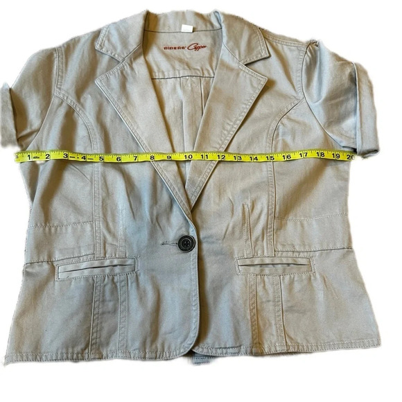 Women’s Large Tan Short-sleeve Blazer/ Jacket - Picture 8 of 9